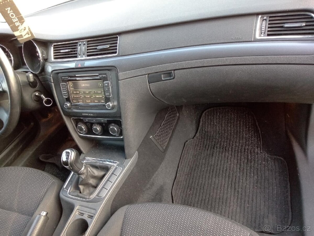 Škoda Superb II. 2.0 TDI, Nová cena, garážované - 12