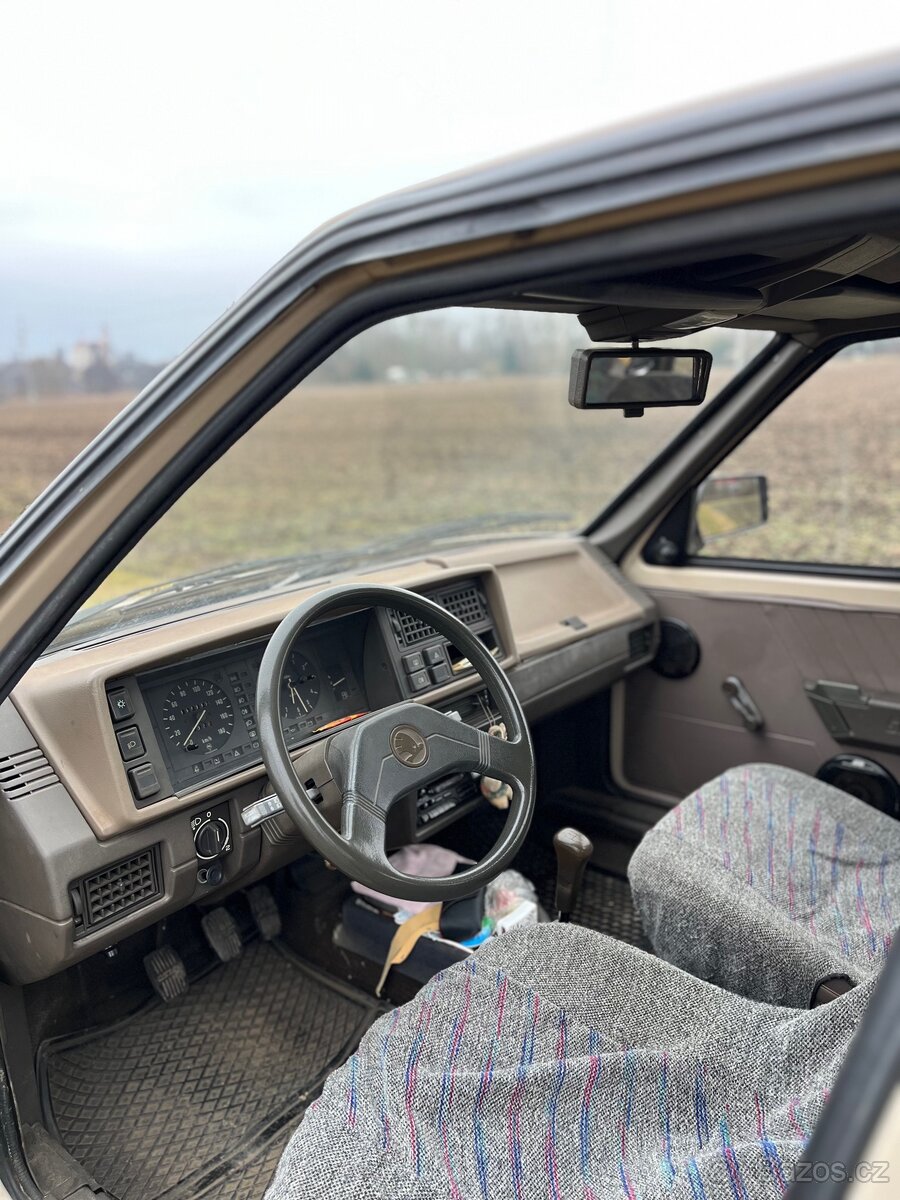 Škoda favorit 136l - 12