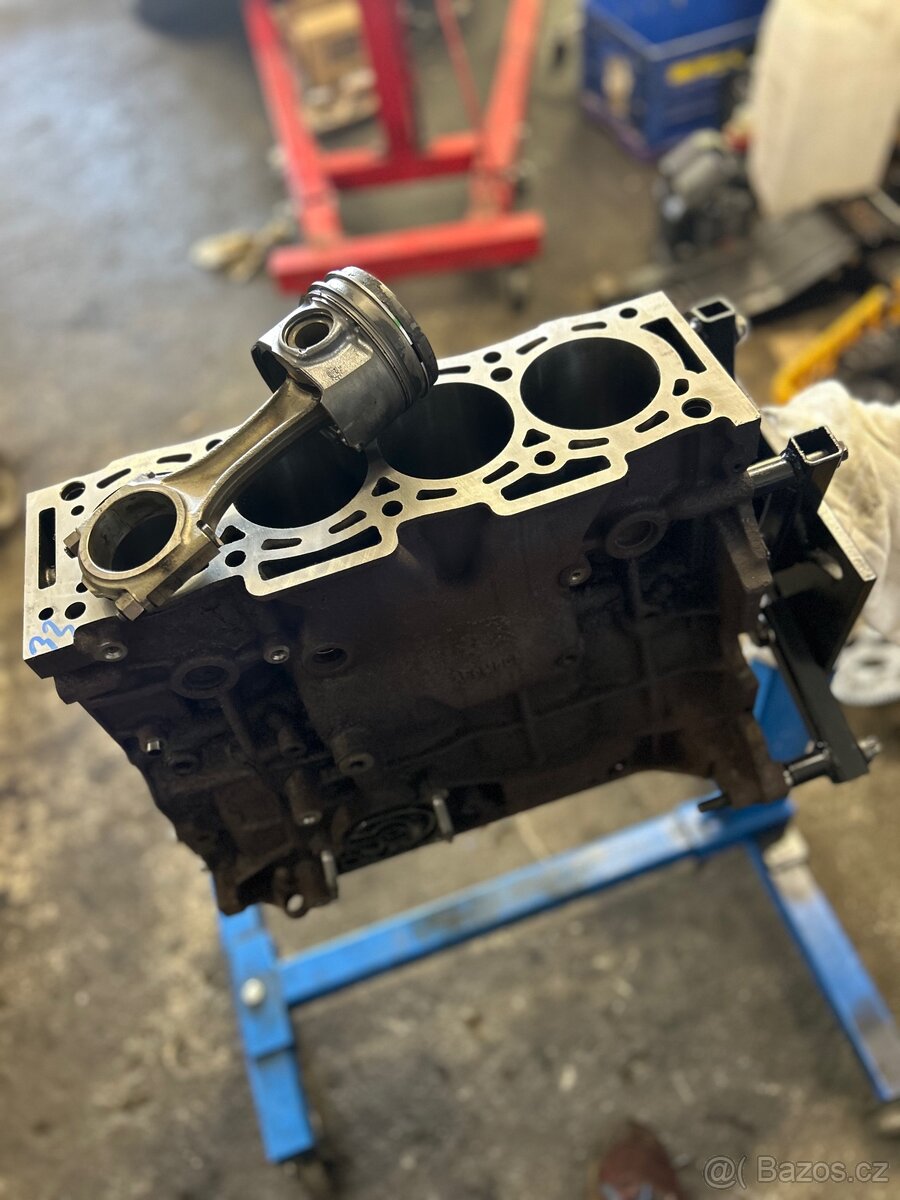 Repasovaný spodek motoru 2.0 bluehdi DW10 / DW12 2.2 - 12