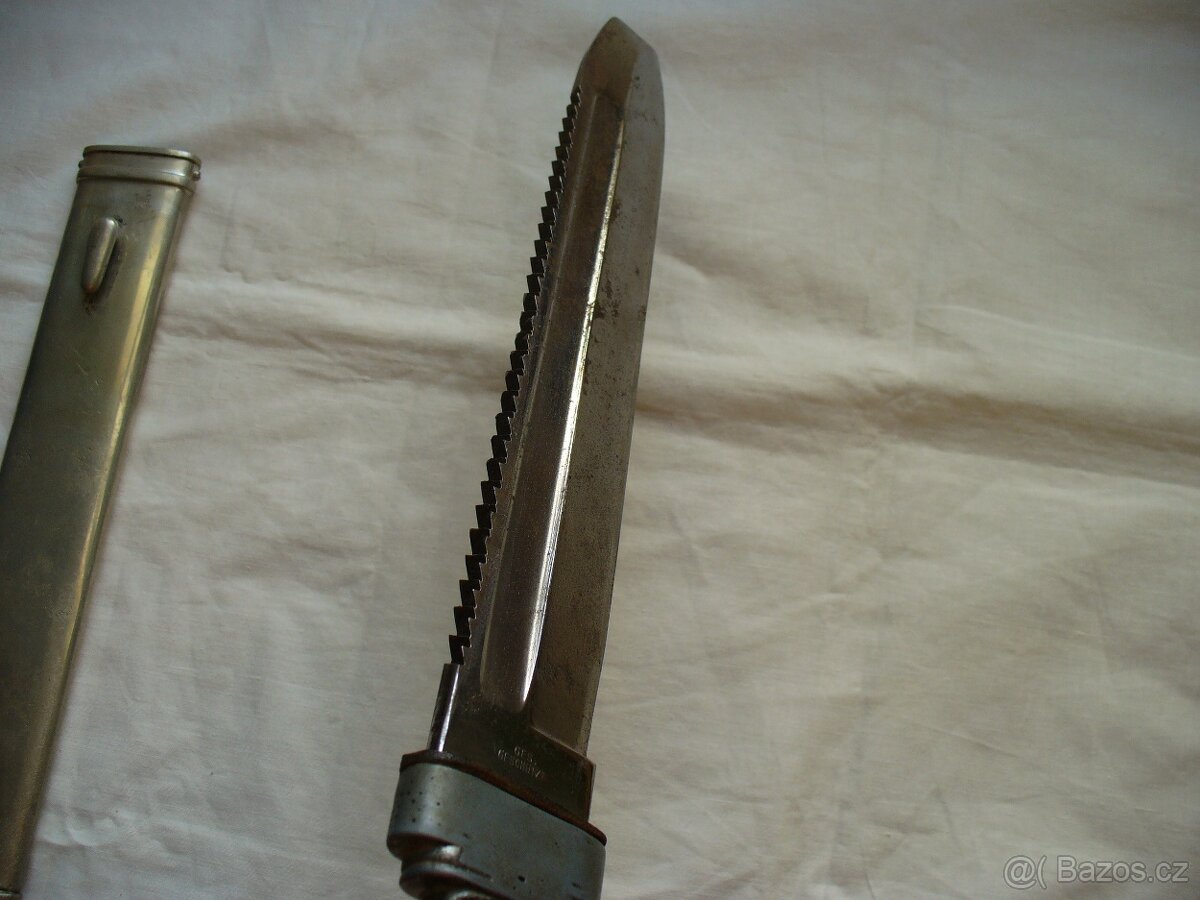 Nemecky-zdravutni tesak DRK-"upraven po roce1945-"k renovaci - 12