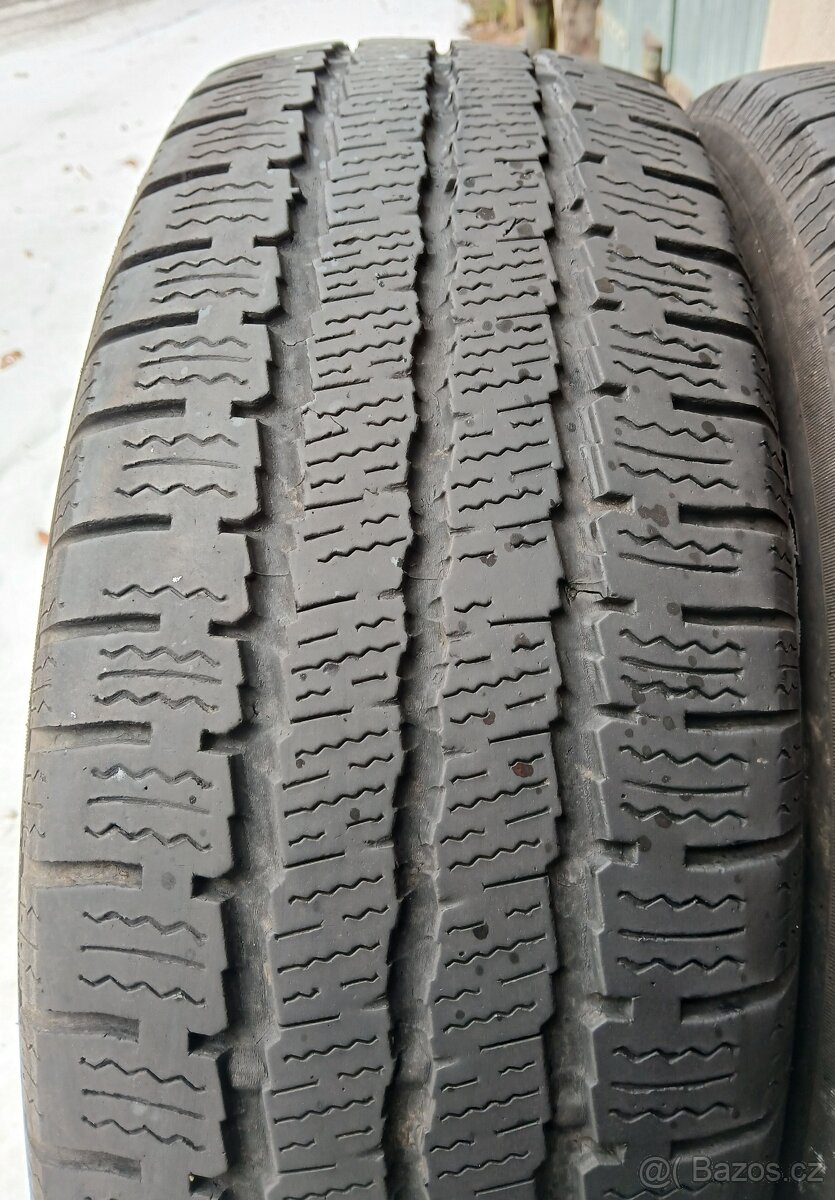 zimní pneu 215/65/16C - 12