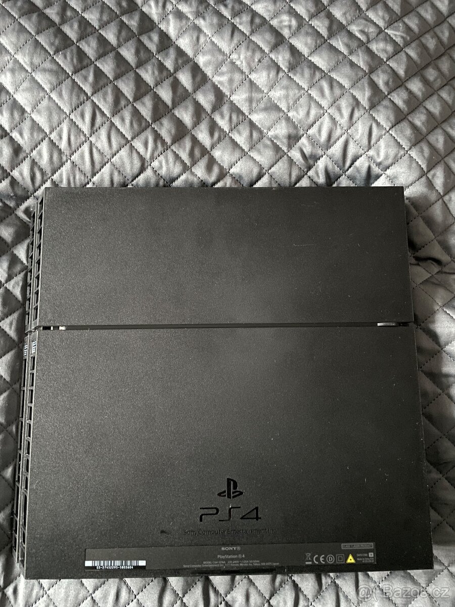 Prodám ps4 500GB+2 ovladače+8her - 12