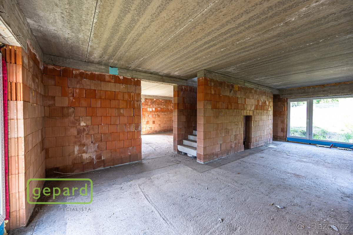 Prodej rozestavěného rodinného domu 200m2 s pozemkem 770m2, - 12