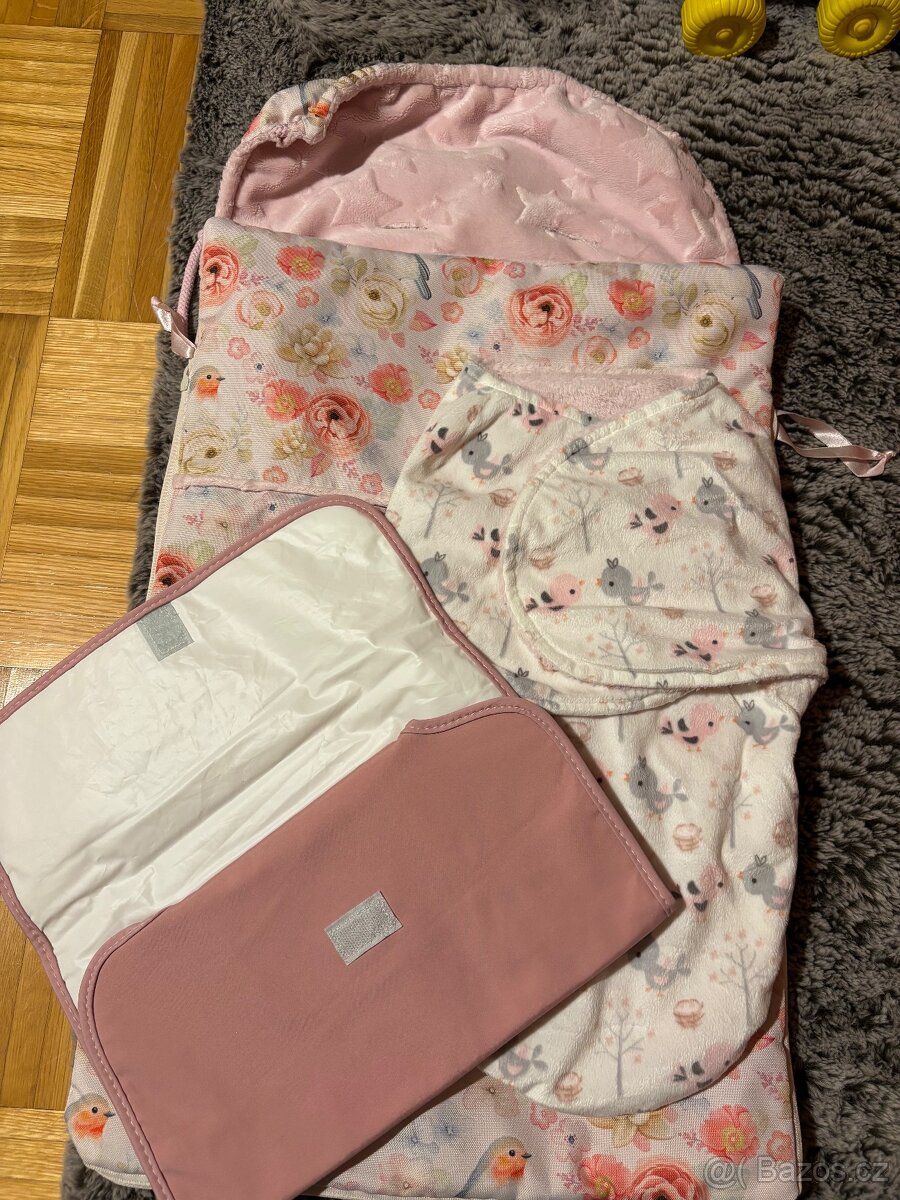 Set dívčího oblečení pro miminko - 12