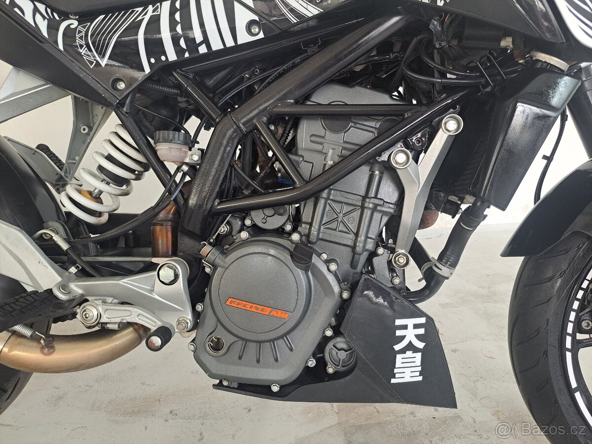 KTM 125 Duke ABS - 12