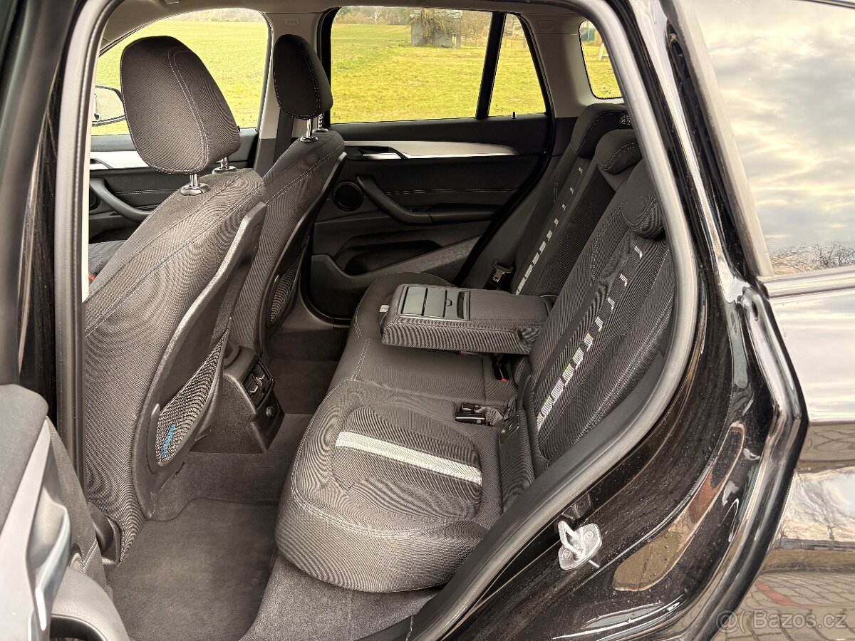 BMW X1 2,0D xDrive F48, 140kW, automat - 12