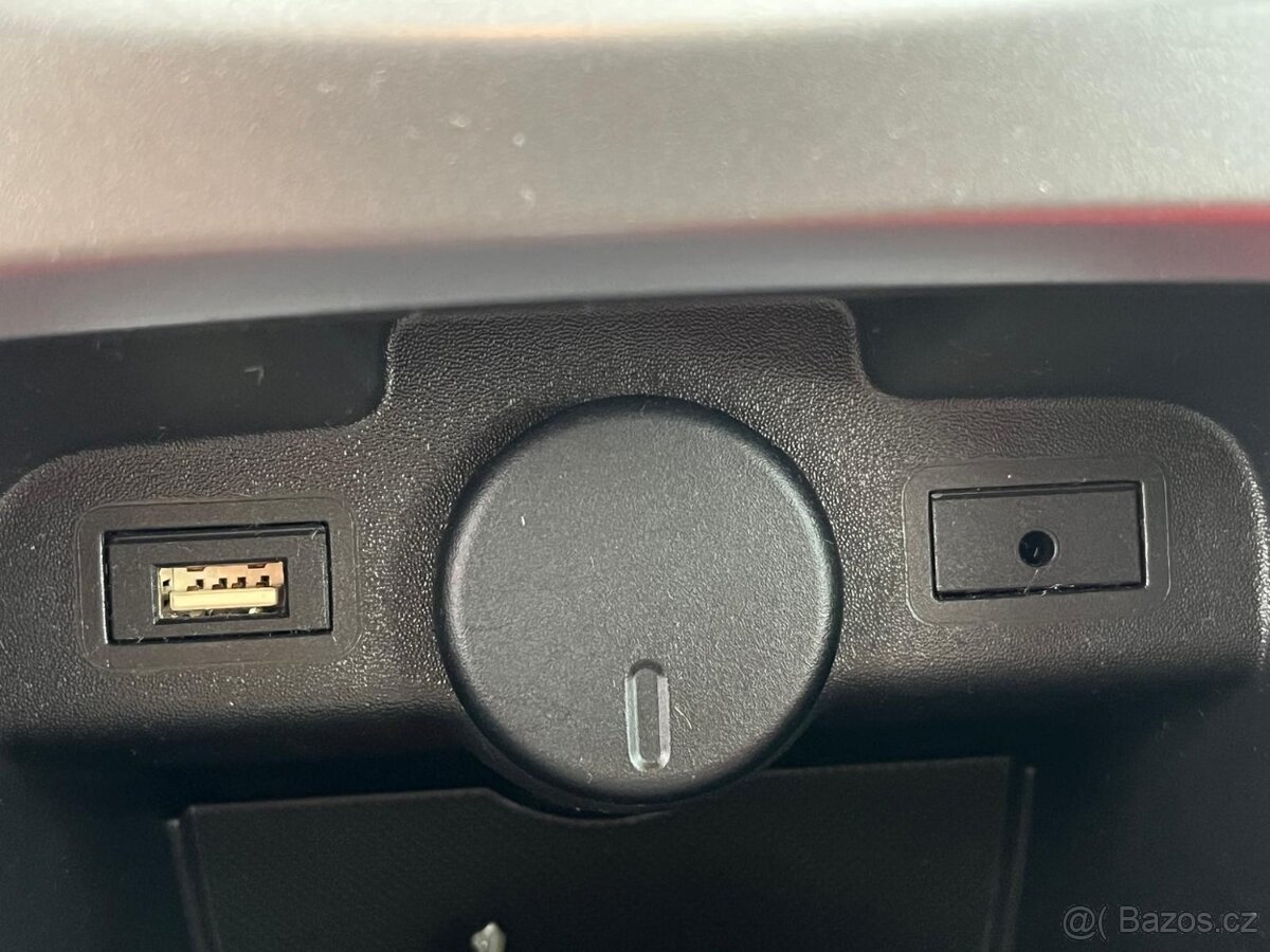 Opel Astra GTC 1.4 Turbo 140k Enjoy 2015, 103 kW, 65 300 km - 12