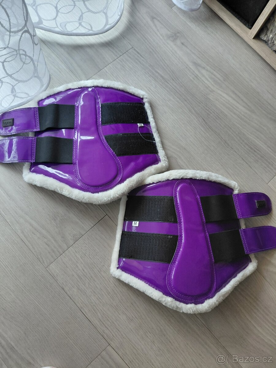 Mnoho věcí na kone a jezdce - 12