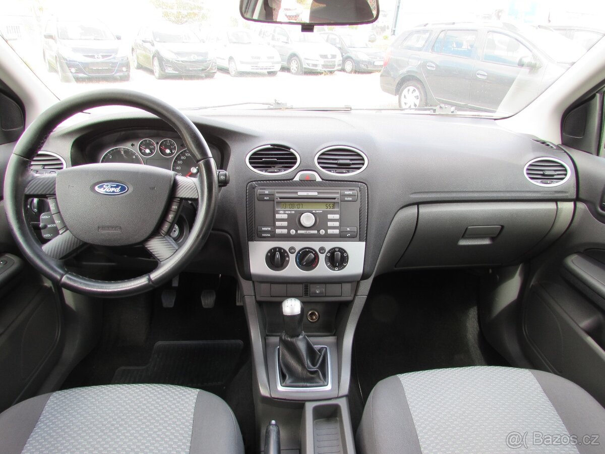 Ford Focus 1.6 TDCi 66kW kombi, nová STK, klima - 12