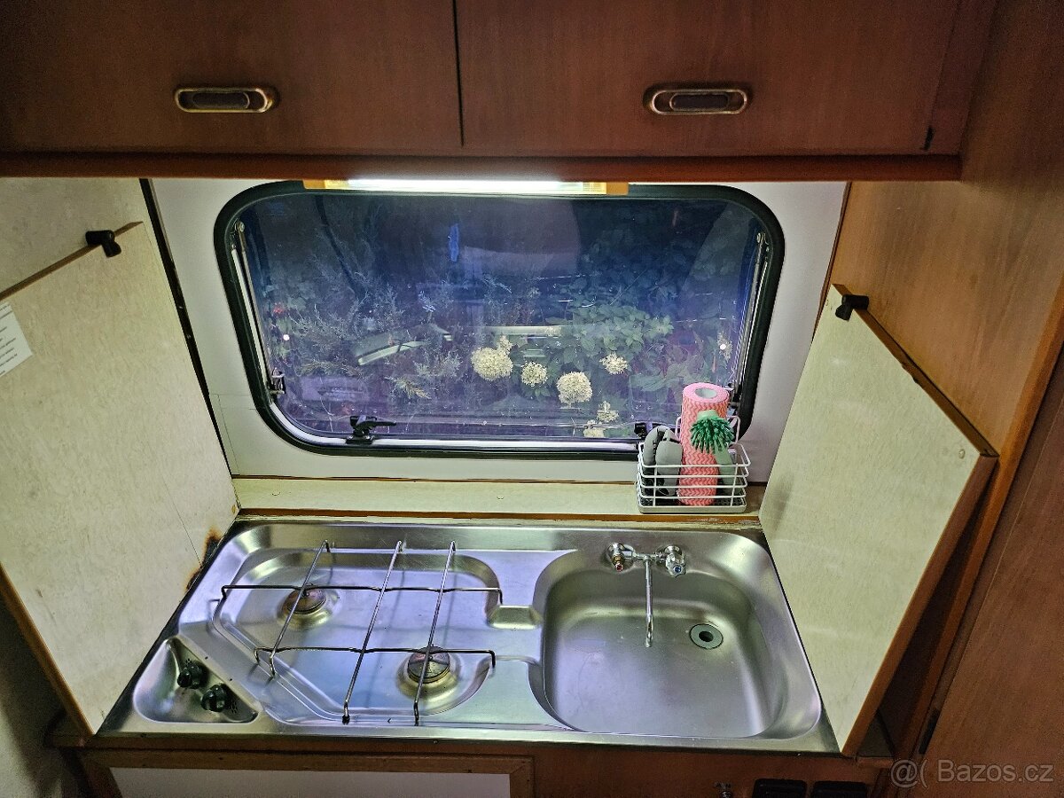 Obytný automobil Ford Transit - 12