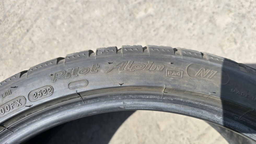 Zimní pneu 245/35/20 Michelin - 12