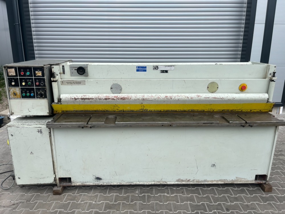 76. Tabulové nůžky NTC 2500/4 - 12