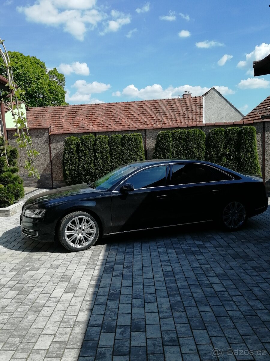 Audi A8L - 12