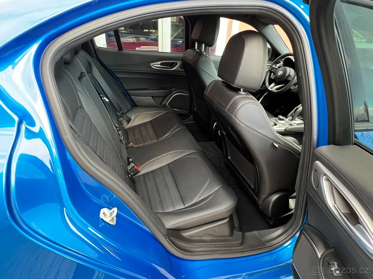 Alfa Romeo Giulia 2.0 Veloce 206 kW (ODPOČET DPH) - 12
