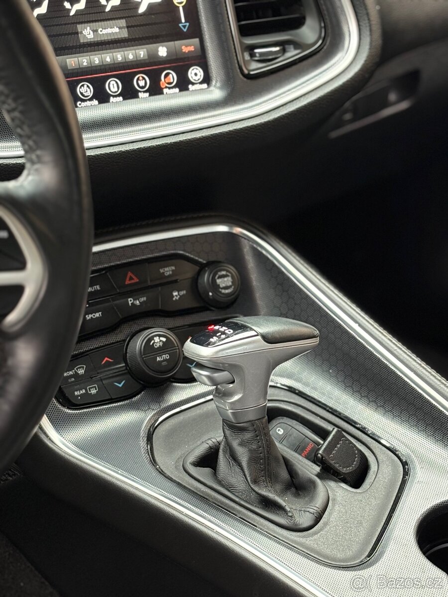 Dodge Challenger, 3.6L V6 - 12