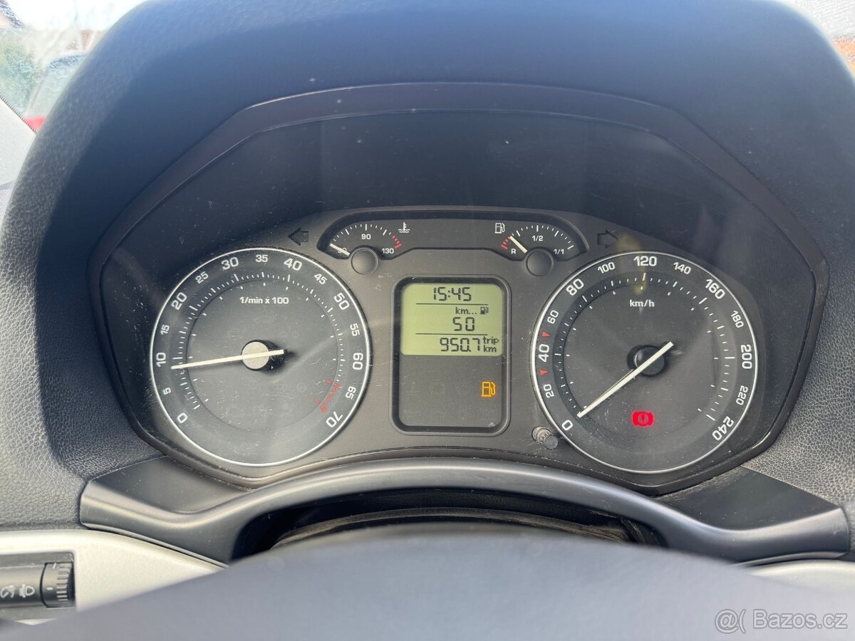 Škoda Octavia II kombi 1.6 benzin - 12