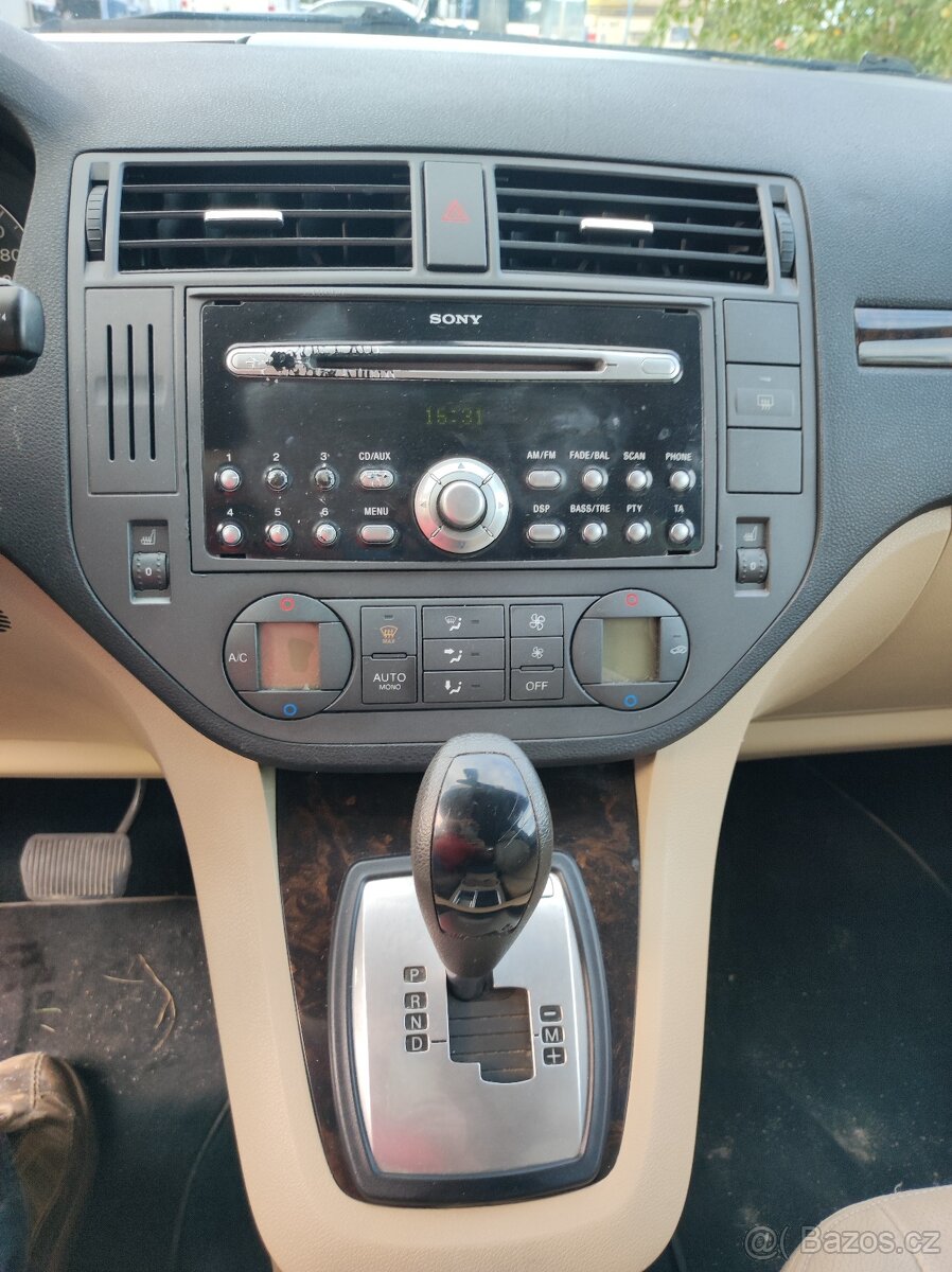 FORD C-MAX 1,6 HDi 80Kw, rok 2025, AUTOMAT, KŮŽE - 12