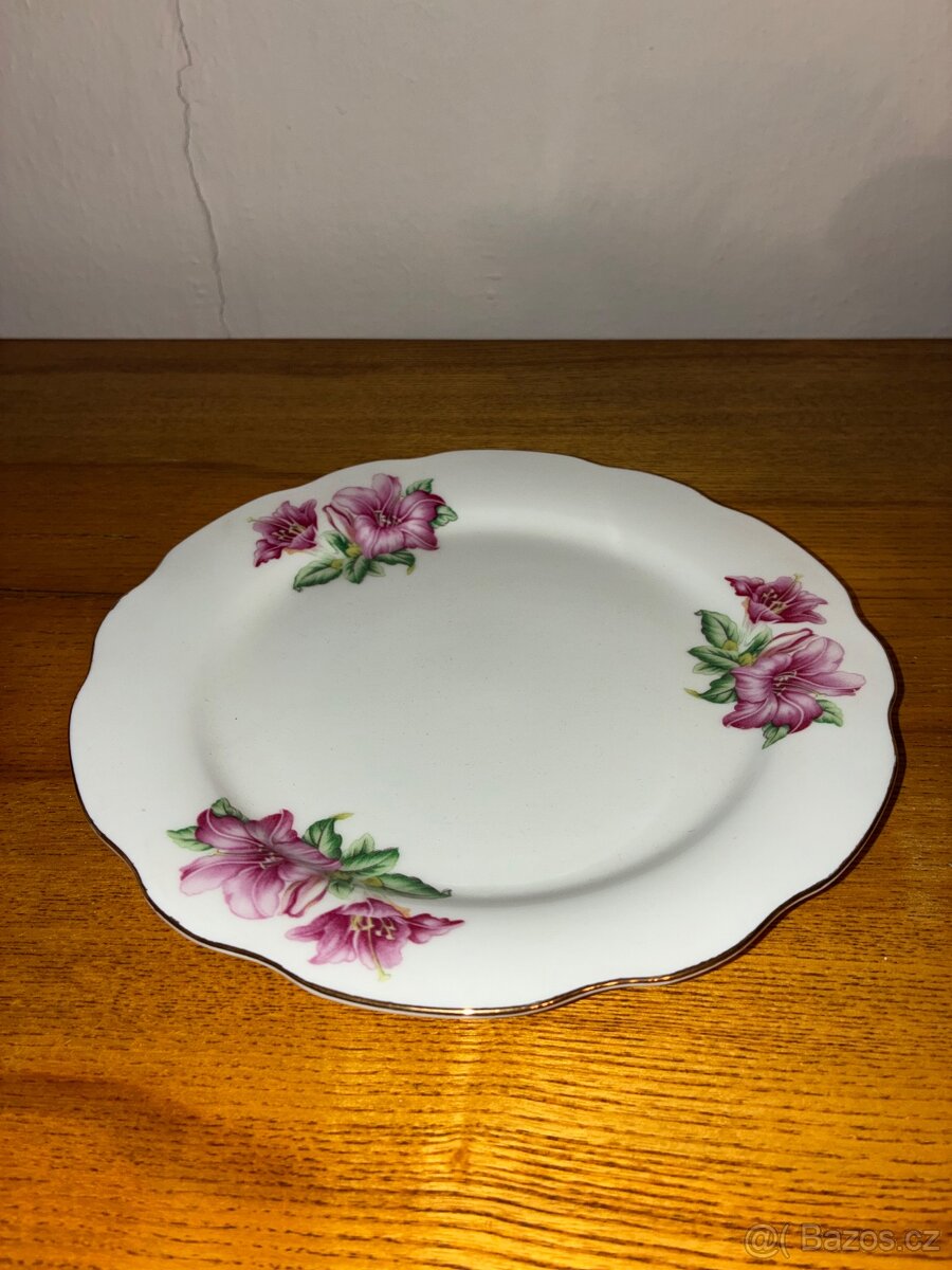 Skleněné a keramické nádobí - 12