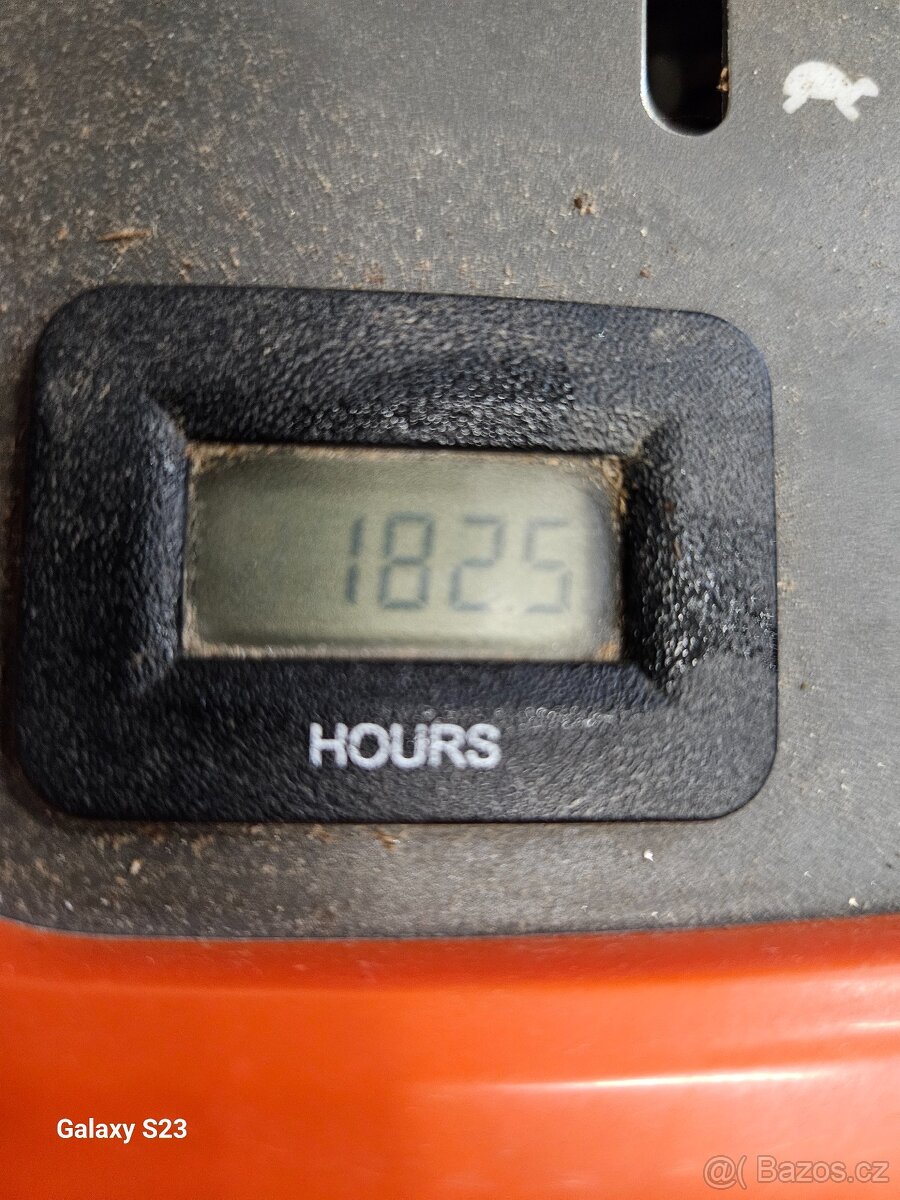 Husqvarna Rider R 214C rok 2022 1825 mth top stav - 12