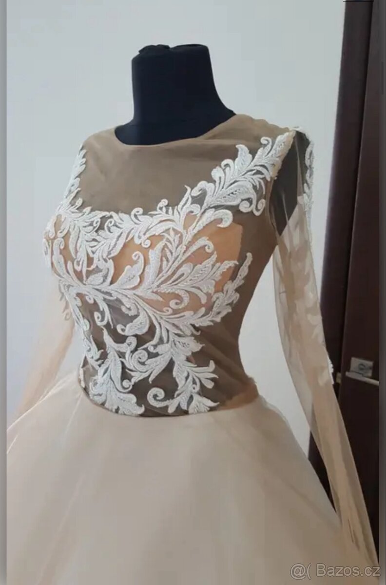 C.01 Svatební saty z vlečkou vyprodej - 12