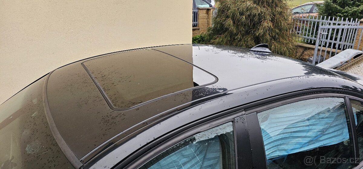 BMW 320i E90 - 110kW - díly z komplet vozidla - 12