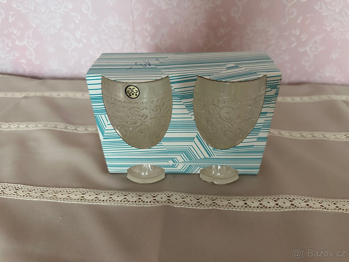 Letitý porcelán a sklo - 12