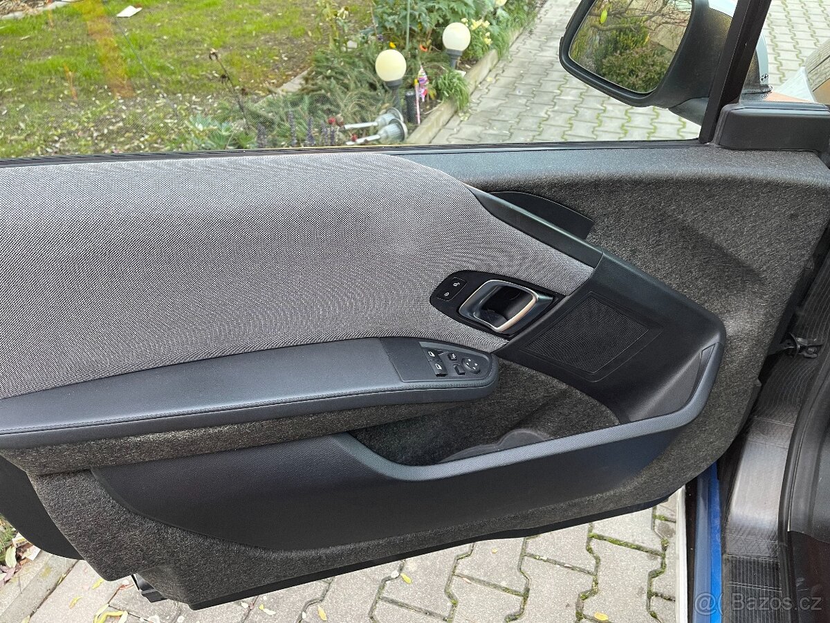 Prodám BMW i3, 125 KW LED NAVI Nová STK - 12