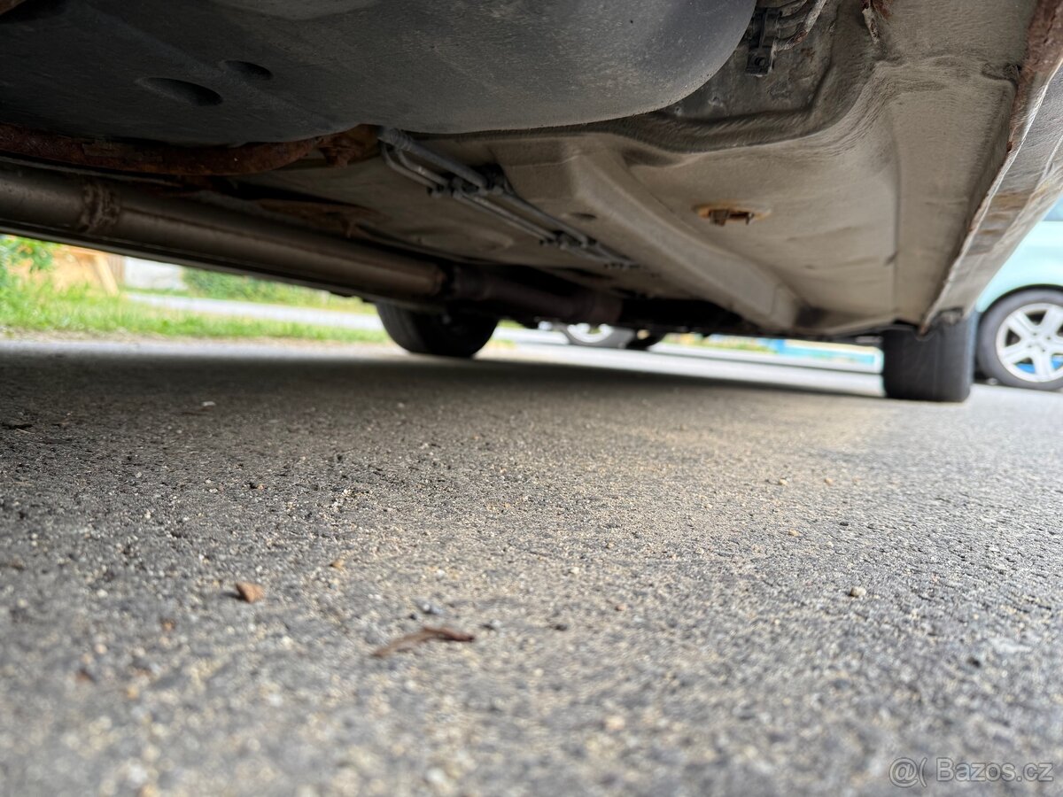 Peugeot 406 3.0 V6 - 12