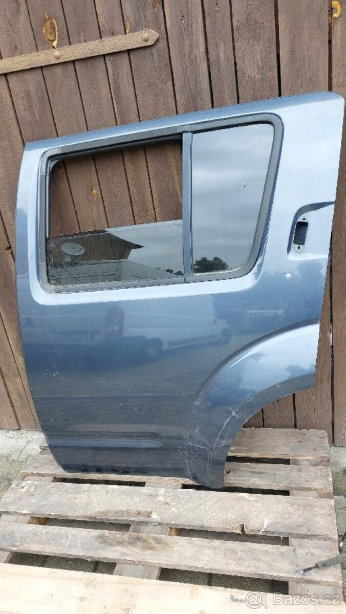 Díly dveří,zámek aj. díly Nissan Pathfinder/Nissan Navara - 12