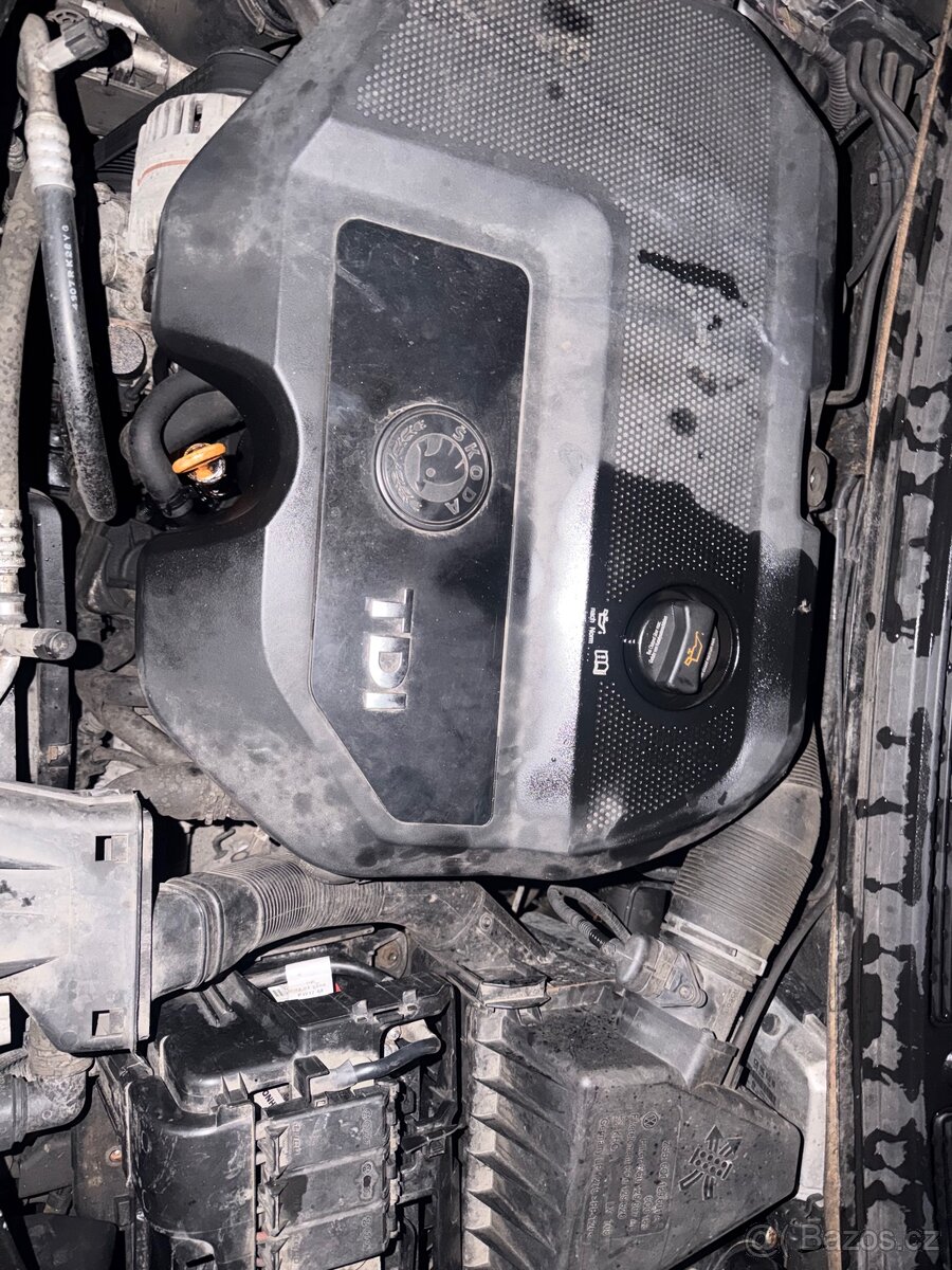 skoda Fabia 2 / Roomster dily barva 4590 a 9910 - 12