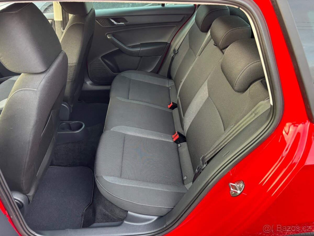 ŠKODA RAPID 1,2 TSi SPACEBACK - 12