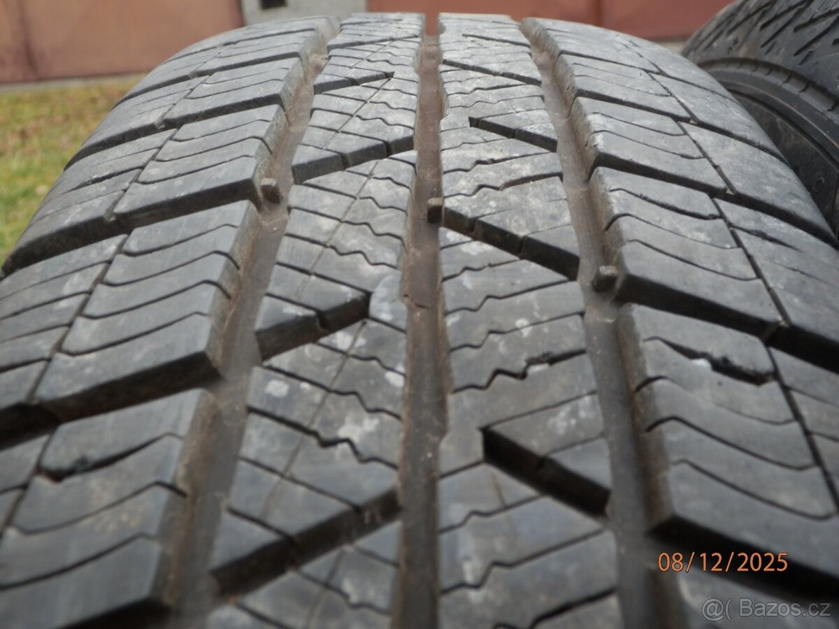 2xObutá zimní kola ŠKODA FELICIA 13tky BARUM 165/70 R13 - 12