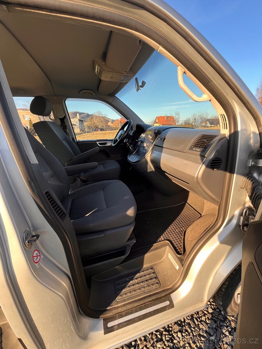 VW Multivan T5 96kw, TDI - 12