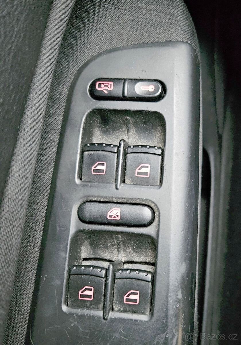 VW Golf 4 Variant, 1.6, 77 kW, benzín, klimatronic - 12