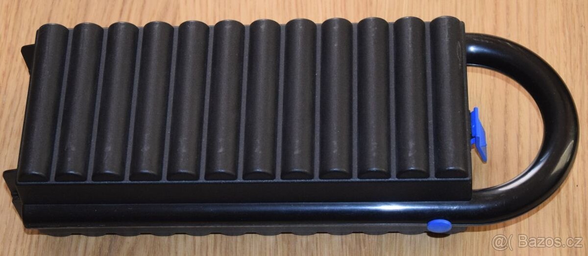 Cestovní box / pouzdro na kazety MC značky TapeMe,na 12x MC - 12