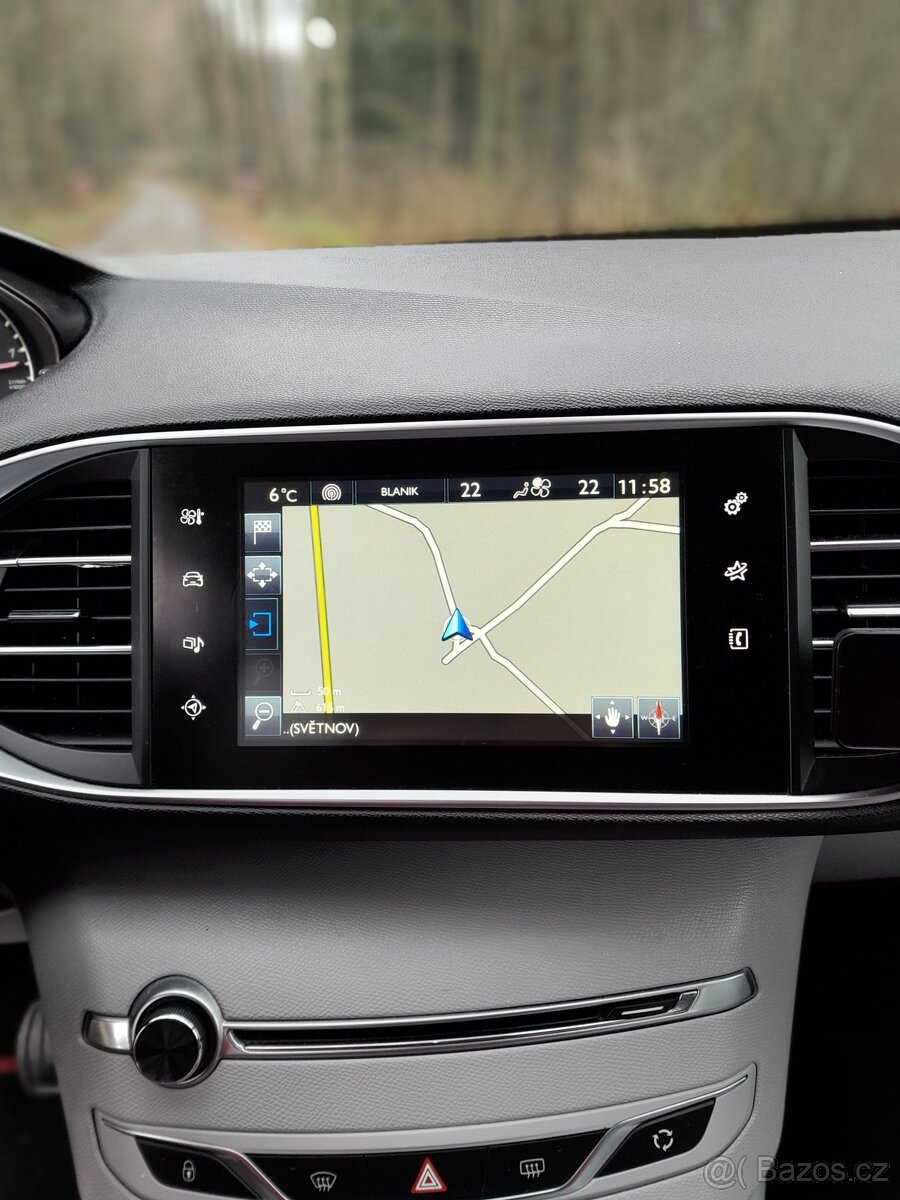 Peugeot 308sw 1.6 BlueHDI - 12