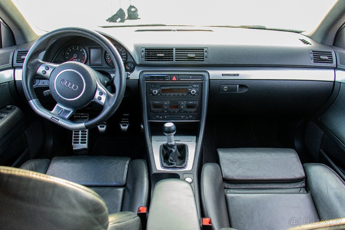 prodám Audi Rs4 - 12