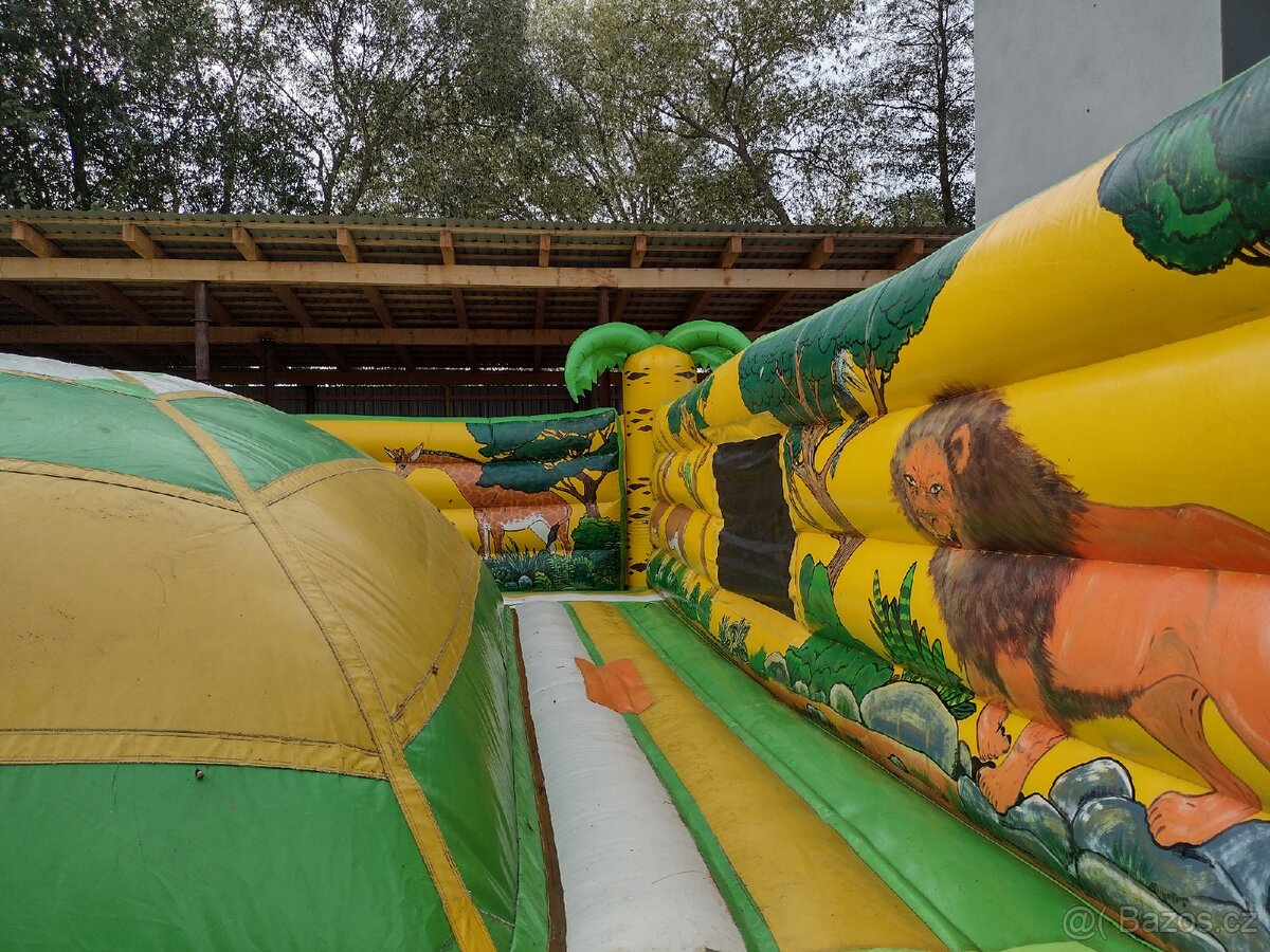 Profi skákací hrad - 12