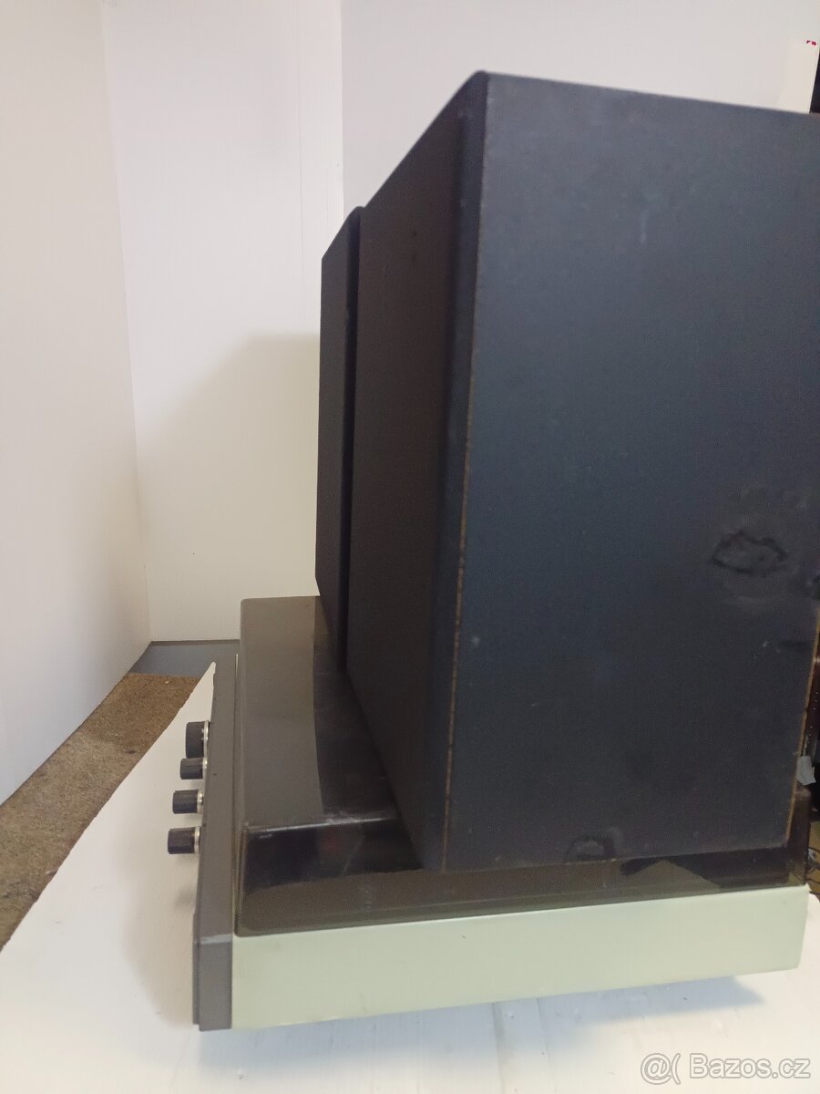 TESLA NZC 041 DE LUXE, gramo se zesilovačem - 12