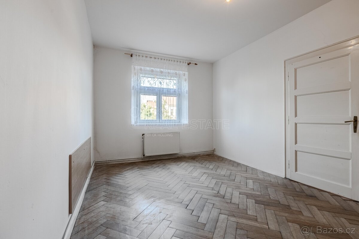 Byt 2+1, 85 m2, cihla, OV, před rekonstrukci, ul. Na Rokytce - 12