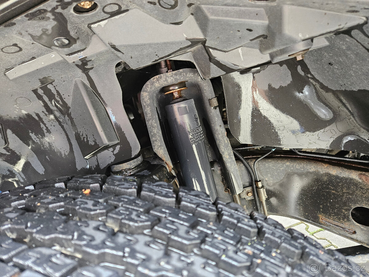 Jeep Wrangler 2,8 CRDi automat - 12