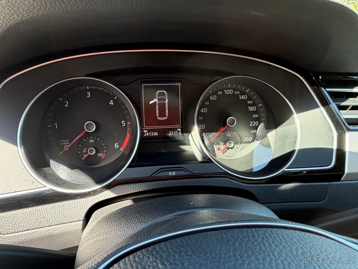 Volkswagen Passat B8 combi - 12