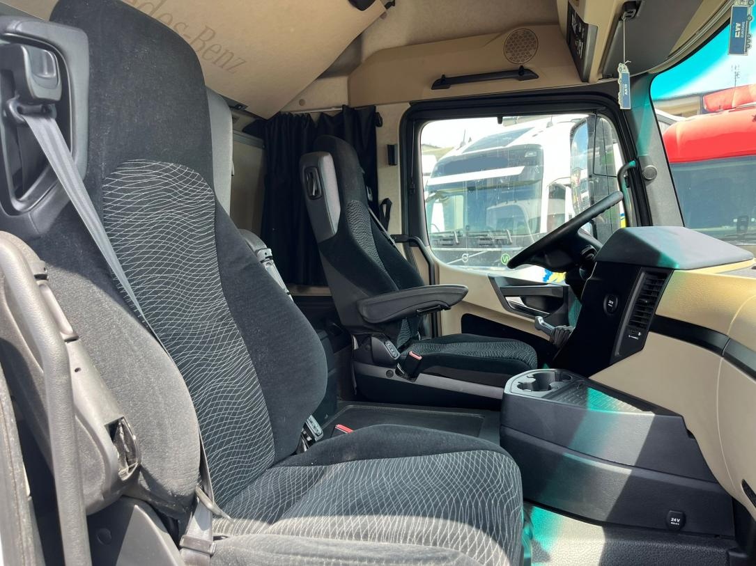 Mercedes-Benz ACTROS 1835 BDF AUTOMAT EURO VI Dhollandia DHS - 12