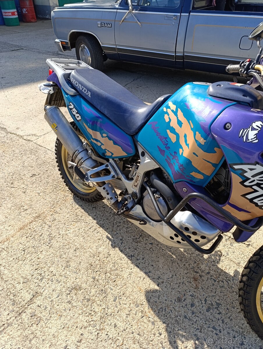 Honda XRV 750 Afrika - 12