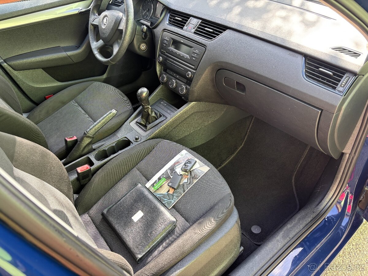 Škoda Octavia 1.Maj nebouraná - 12