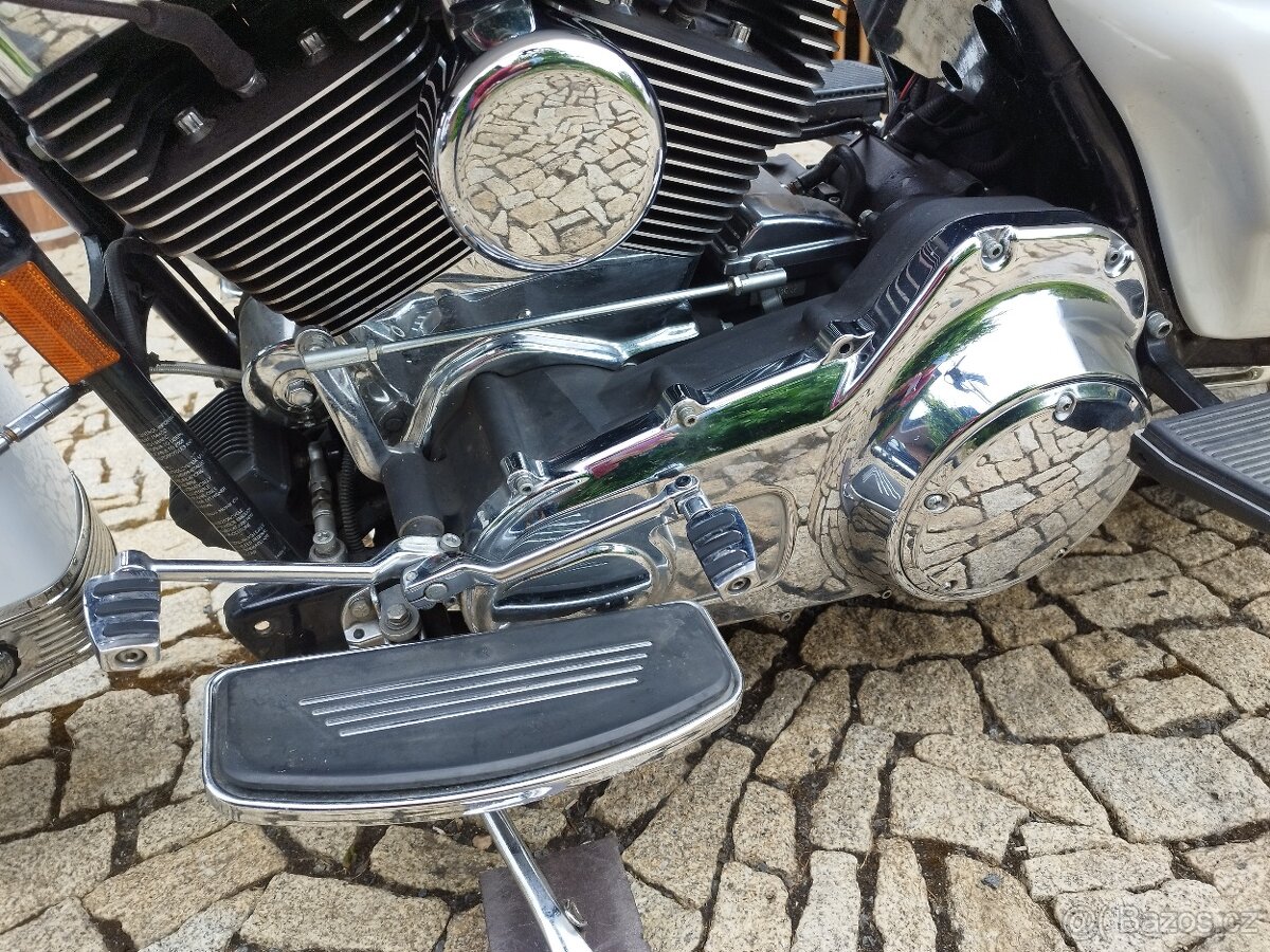 Harley Davidson ROAD KING - 12