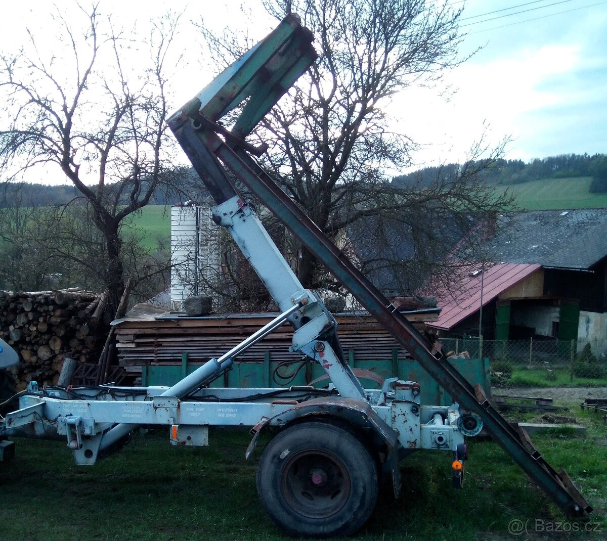 Traktorový nosič kontejnerů STS Opava - 12