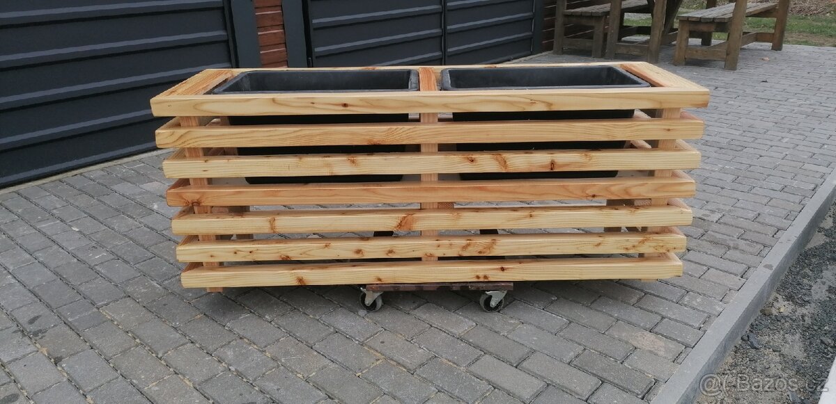 Dekorativní vyvýšené modřínové záhony - 12