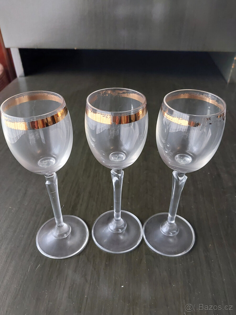 sady skleniček - 12