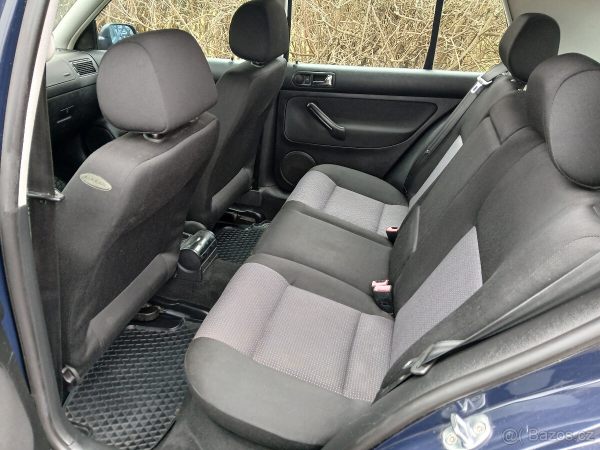 Volkswagen Golf 1.4 16V - 12